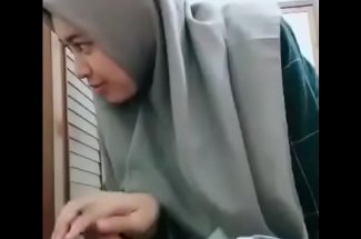 Мамка сосет маленький член сыночка пока папы нету дома